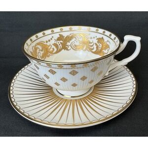 Royal Collection Buckingham Palace White Drawing Room Gold & White Tea Cup Set